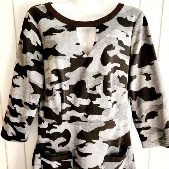 Papillon Sweatshirt Dress sz S NWT Black & Gray Camo - Picture 7 of 12